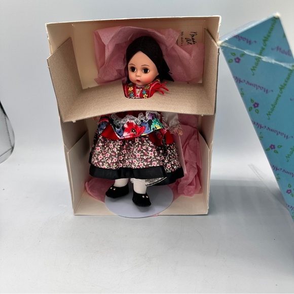 Madame Alexander Doll with Red and Black Dress Portugal box tag vintage 90s - Picture 1 of 16